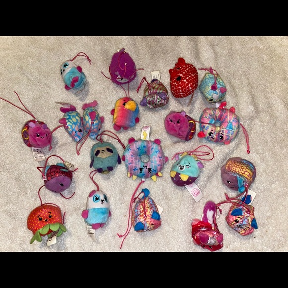 21 Pikmi Pops 🧸 Post 2 out of 2 - Picture 1 of 15